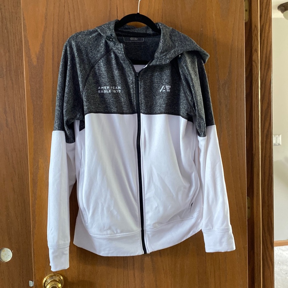 Men’s American Eagle zip up hoodie
